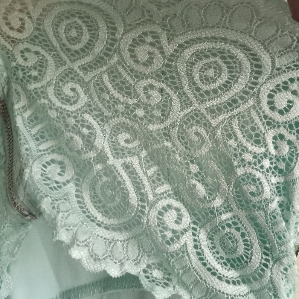 Dress - Picture 9 of 12